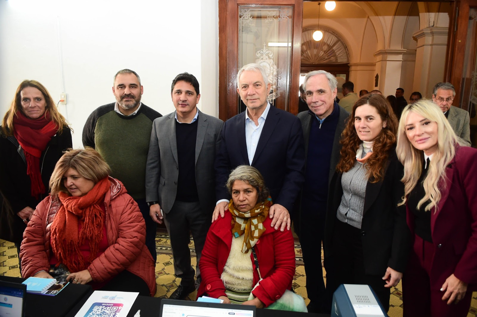 Entregaron pases multimodales para garantizar el acceso gratuito al transporte público a personas con discapacidad y trasplantadas