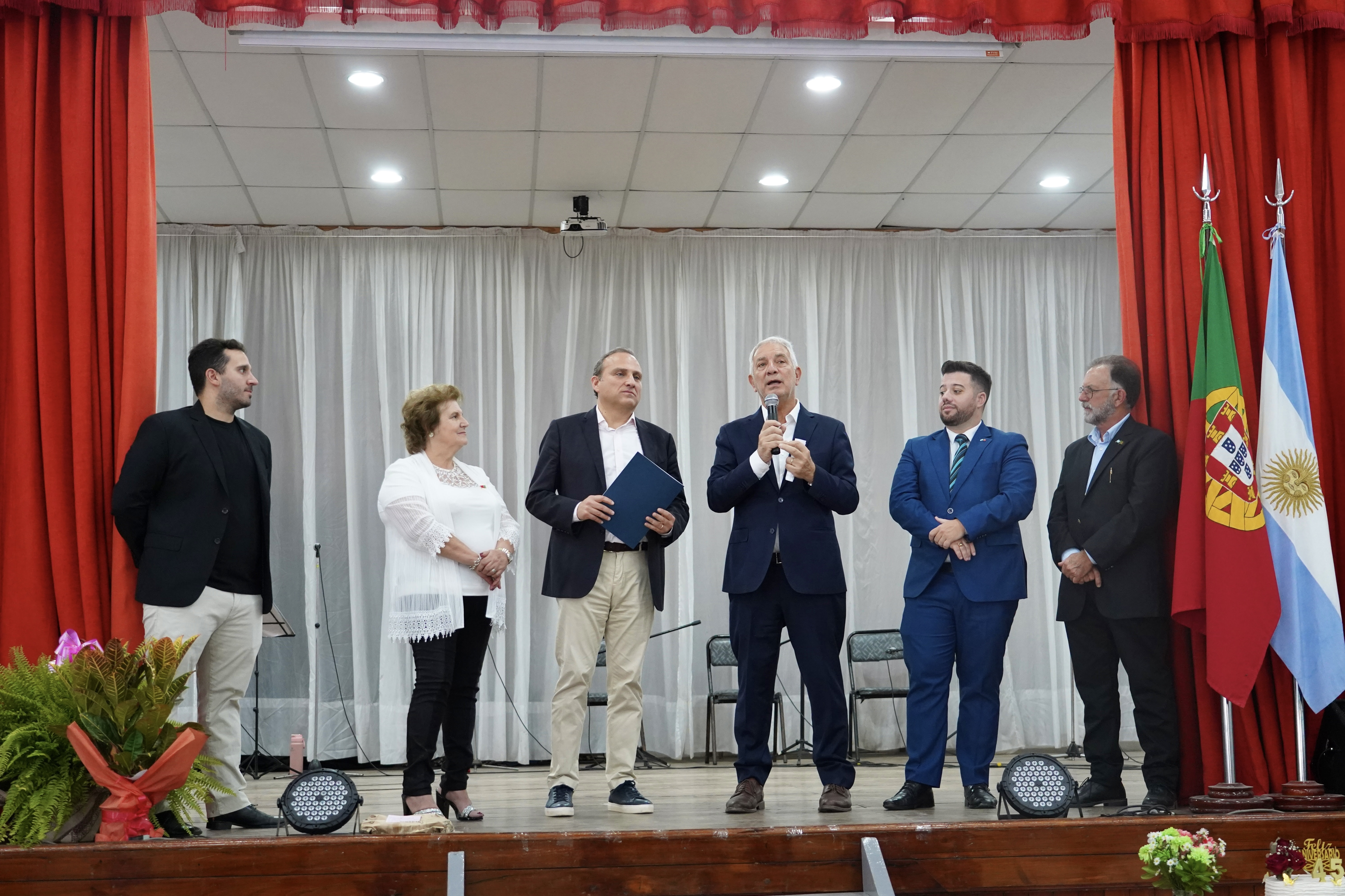 Alak estuvo en el aniversario de la Casa de Portugal en Villa Elisa