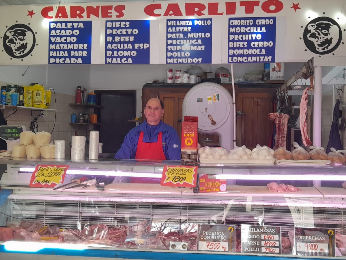 Buen trato y mejor carne en "Carlito" de avenida 7 casi 73