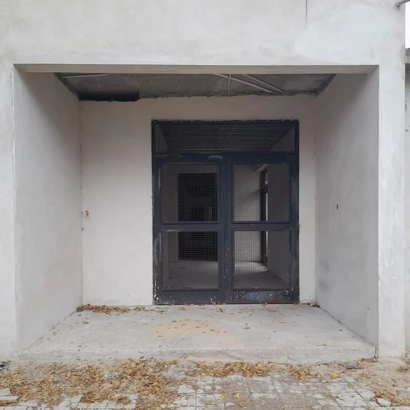 Jardín 912: Obra abandonada por Julio Garro empieza a ser el elefante blanco de Julio Alak