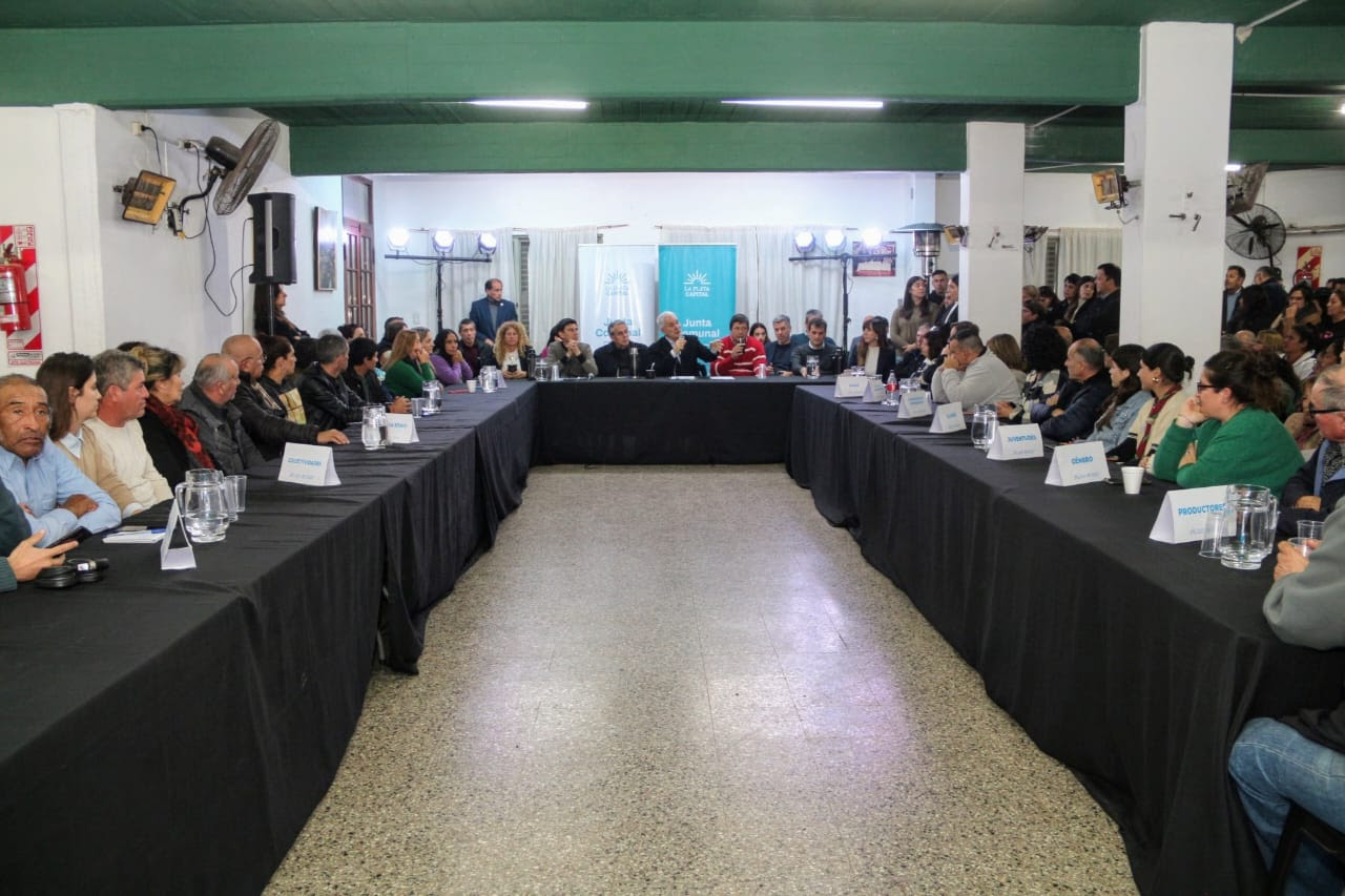 Con asfalto, iluminación e hidráulica, la MLP inició obras en Olmos