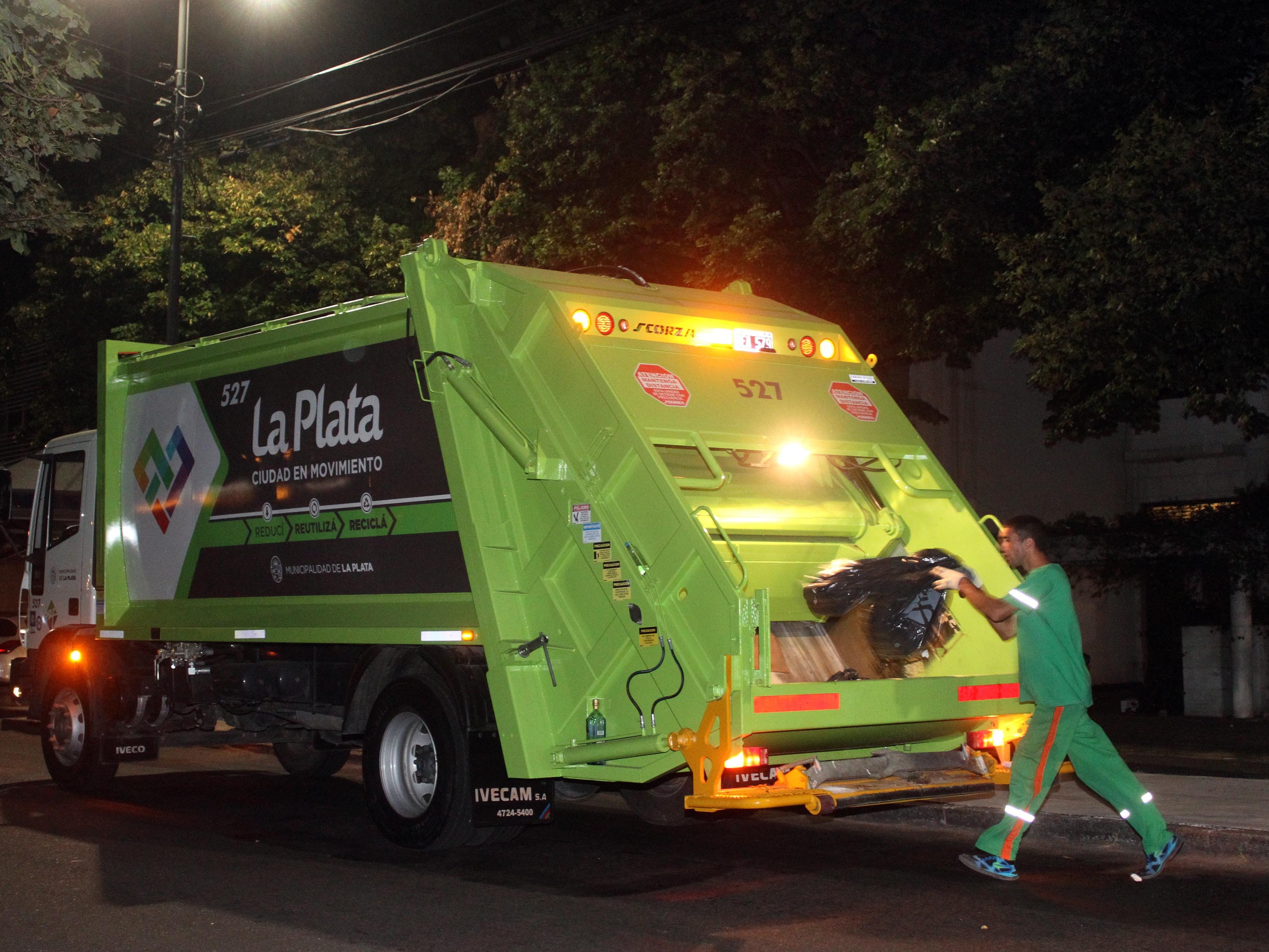 Si señora: Hoy puede sacar la basura porque habrá recolección