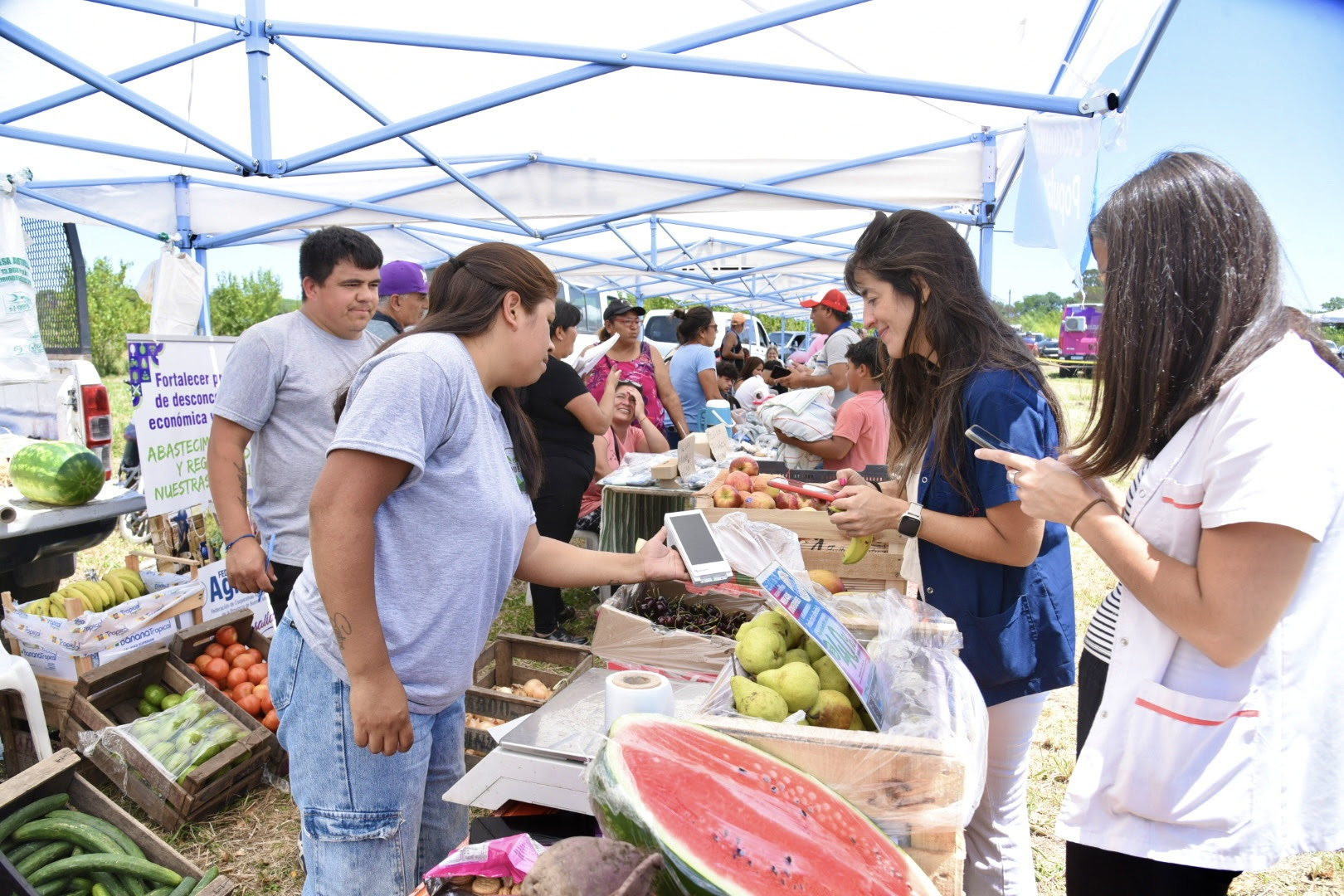 El Municipio despliega una jornada doble de atención y servicios esenciales en Villa Elvira