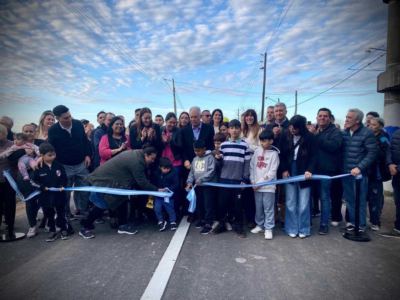 El Intendente estuvo en Villa Elvira para inagurar la obra de 609 de 7 a Ruta 11