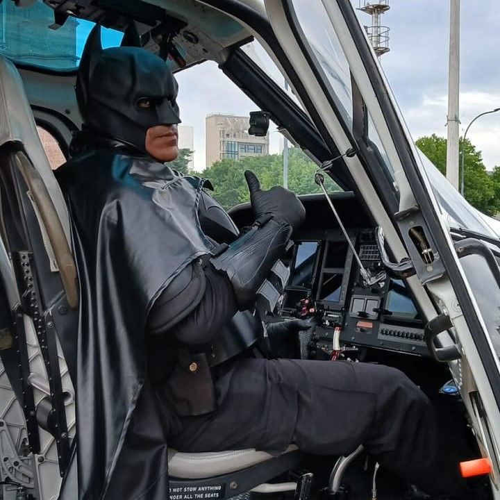 Dia Nacional de la Defensa Civil: El gobernador, el intendente y hasta Batman en Plaza Moreno