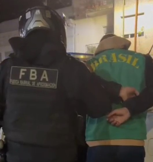 Un detenido en 6 y 80: La policía está tras los pasos de un cómplice
