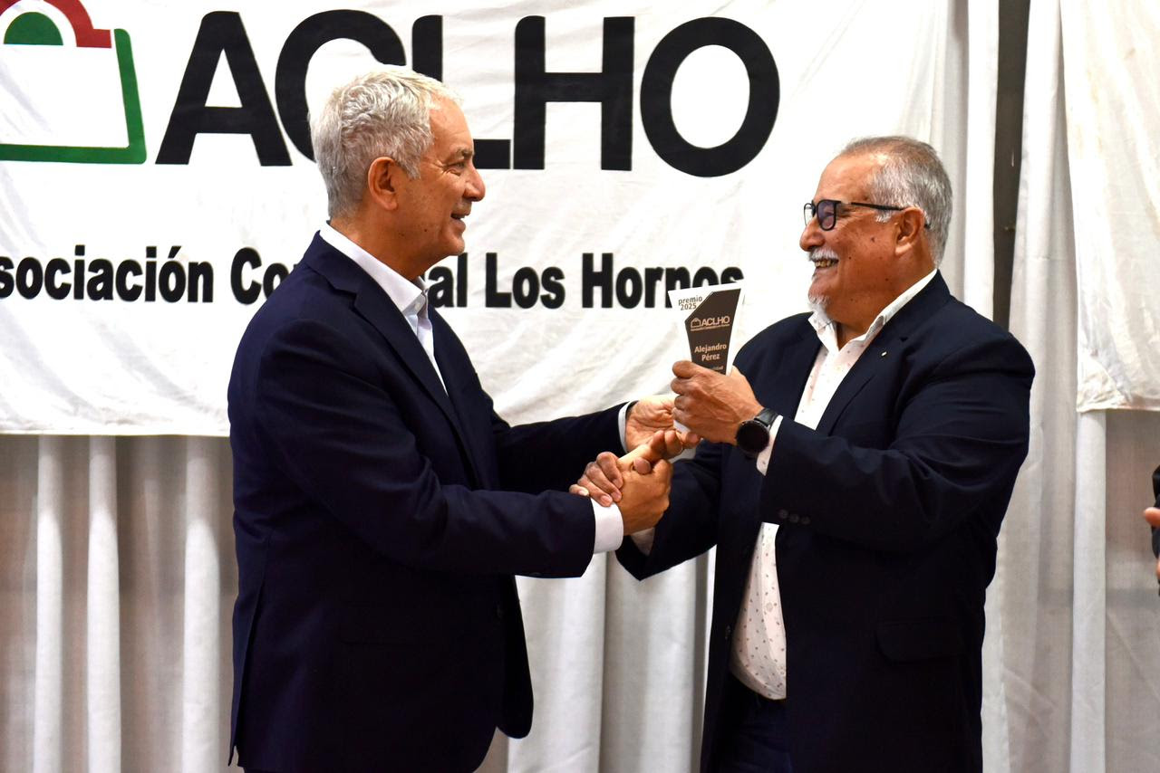 64 aniversario de la Asociación Comercial Los Hornos con la presencia del Intendente