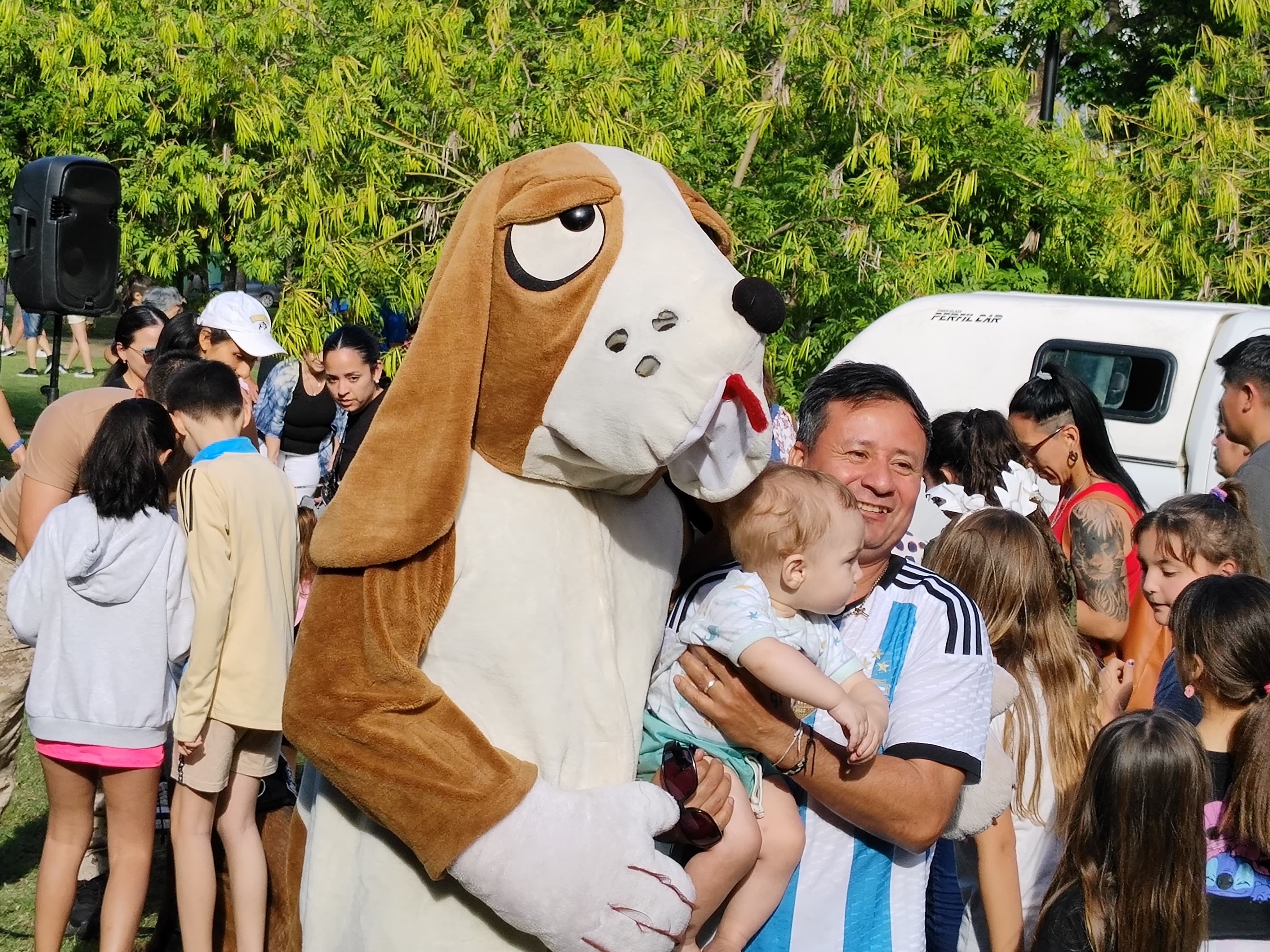 Vuelve el Desfile de Mascotas a la Feria Manos Platenses