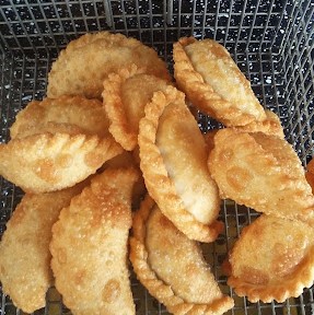 Hoy el día se da para pedir empanadas salteñas de Bárbara y David