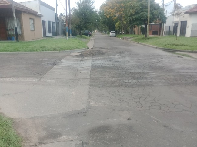 Altos de San Lorenzo presenta infinidad de calles en mal estado