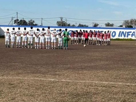 Sentido homenaje a María Dobarro antes que juegue Tricolores