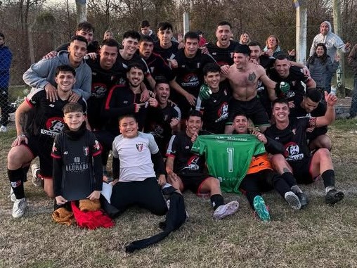 Tricolores se quedó con el clásico de Villa Elvira