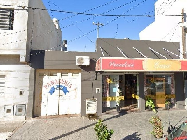 Un delincuente robó en la panadería de 7 entre 78 y 78bis