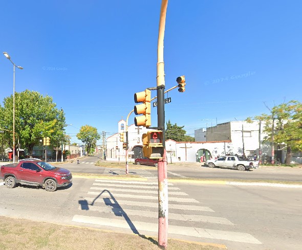 Peligroso cruce sin control entre dos municipalidades
