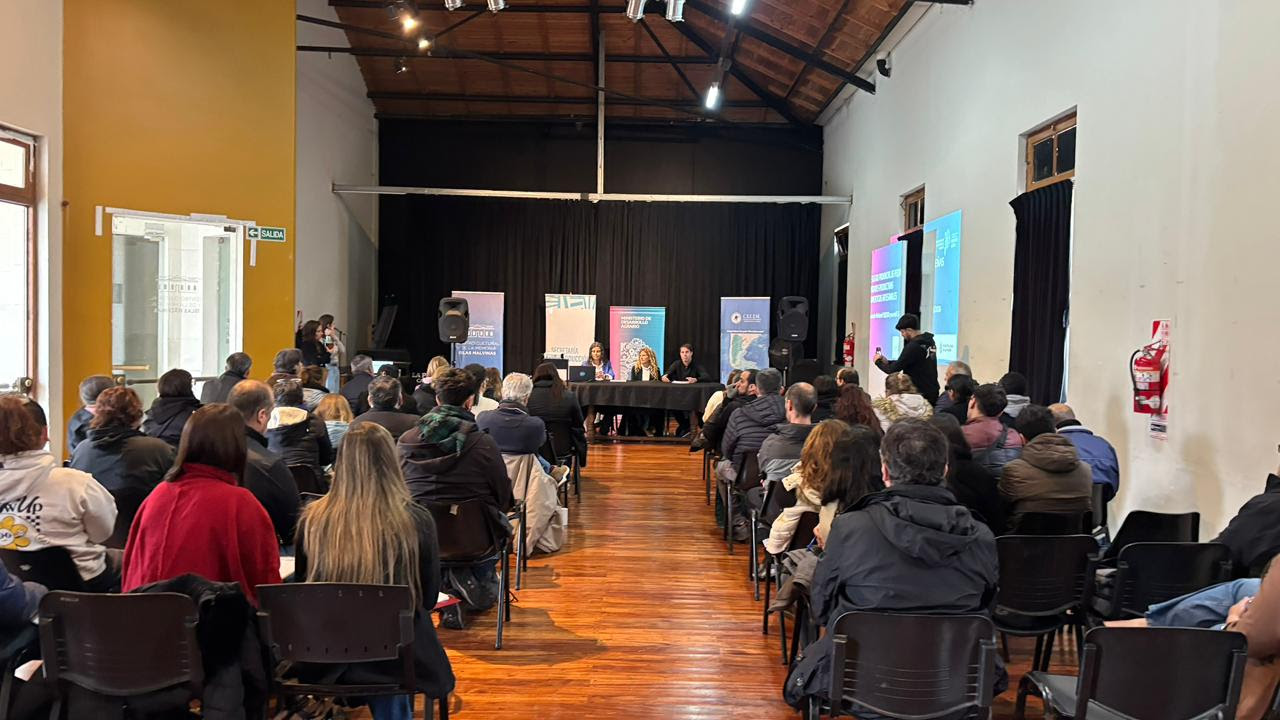 La Municipalidad brindó una nueva capacitación para emprendedores platenses