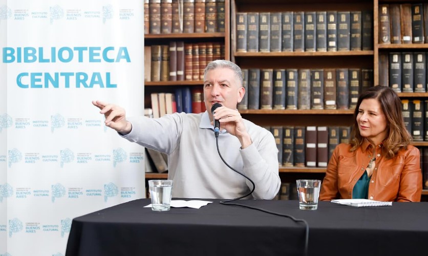Frenaron la avanzada de Milei de cerrar las bibliotecas populares en clubes y centros culturales