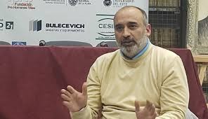 Candidato radical quiere formalizar UBER, Cabify y DiDi: Además rediseñar el recorrido de colectivos