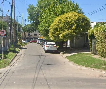 Bajen las veredas o suban las calles