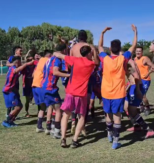 Montoro festejó en reserva: El clásico de primera terminó empatado
