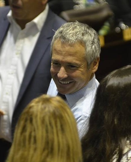 Buen Día RH positivo": Impulsan un proyecto para que trabajadores estén identificados