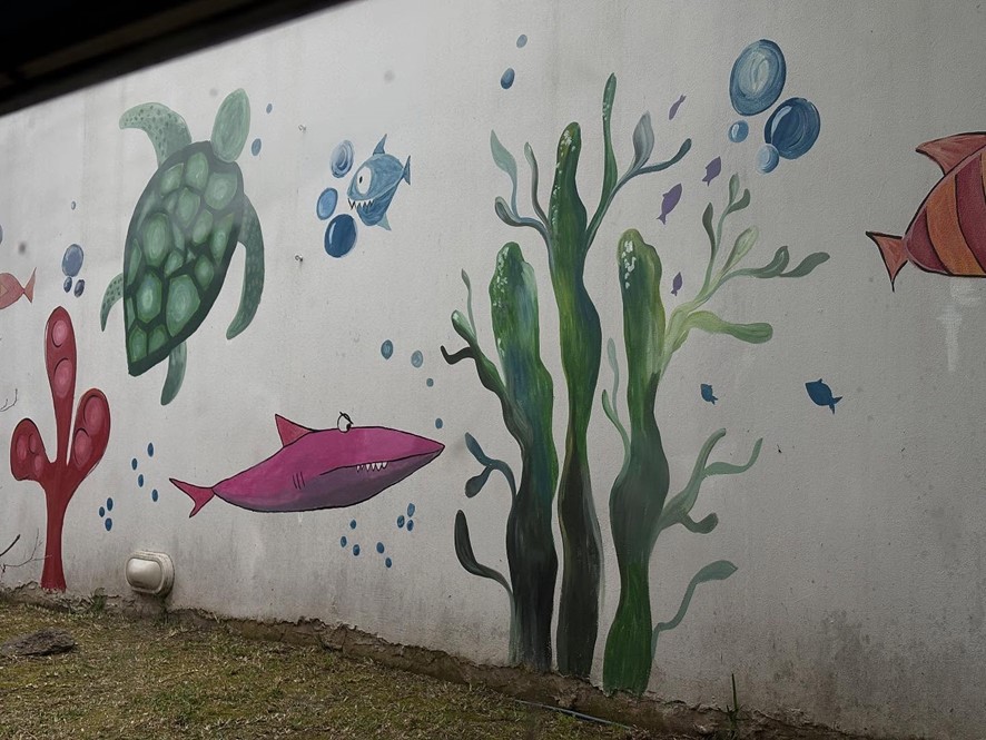 Alumnas de una secundaria platense hicieron un mural en Casa Cuna