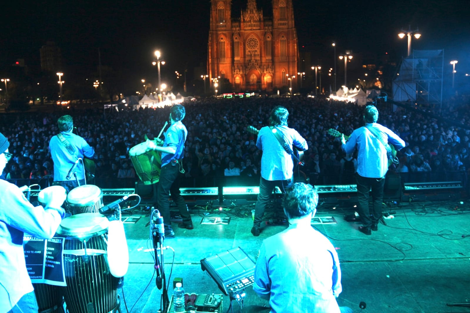 Se celebró el Festival de Folklore La Plata Capital en Plaza Moreno