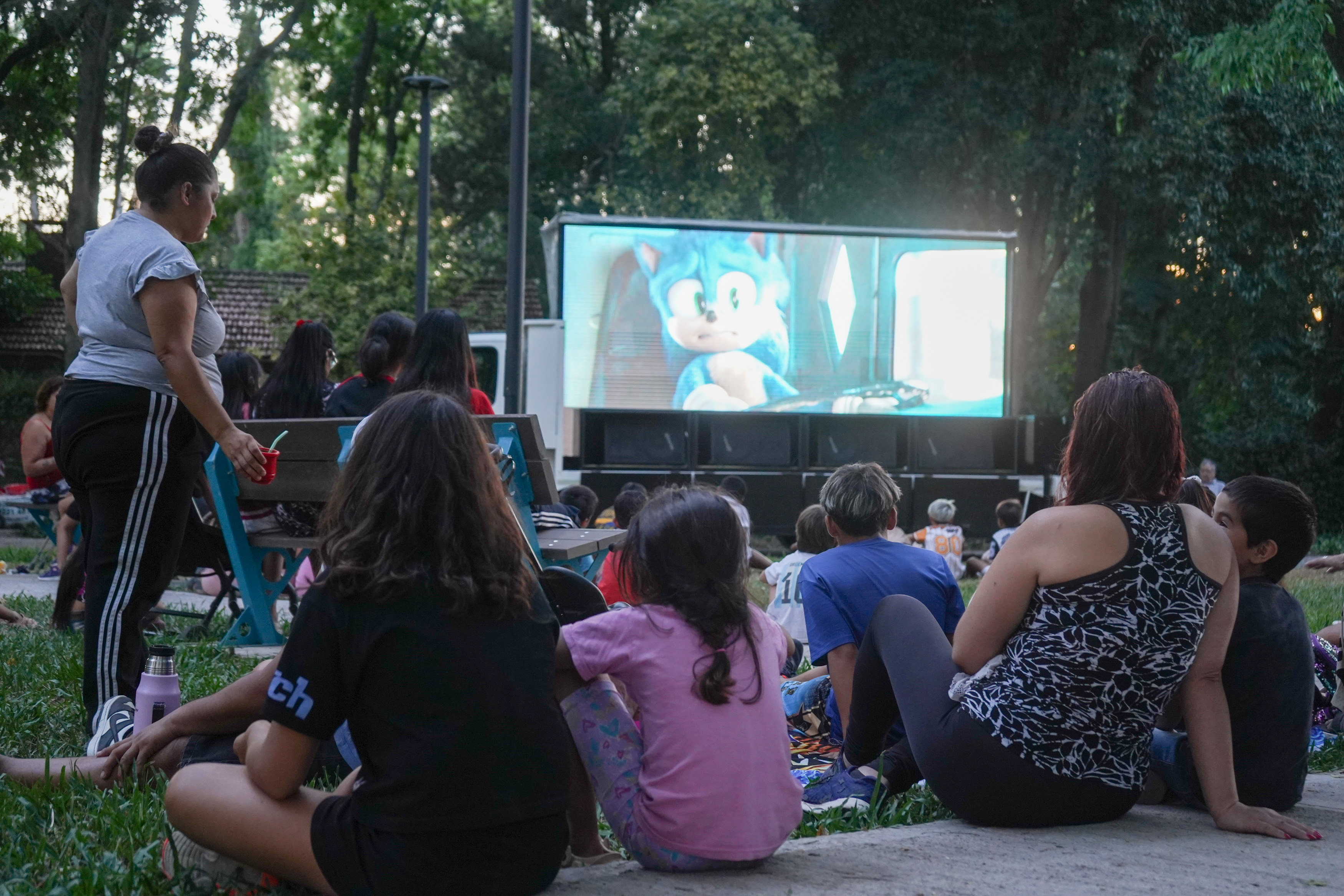 Ciencia ficción y cine infantil al aire libre esta semana en Arturo Seguí, Ringuelet y Meridiano V