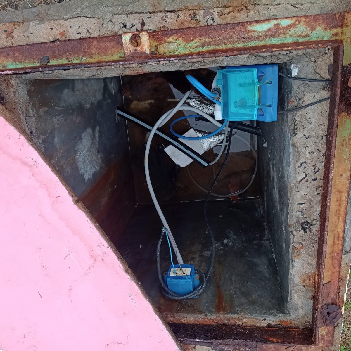 Un barrio de Melchor Romero lleva tres días sin agua
