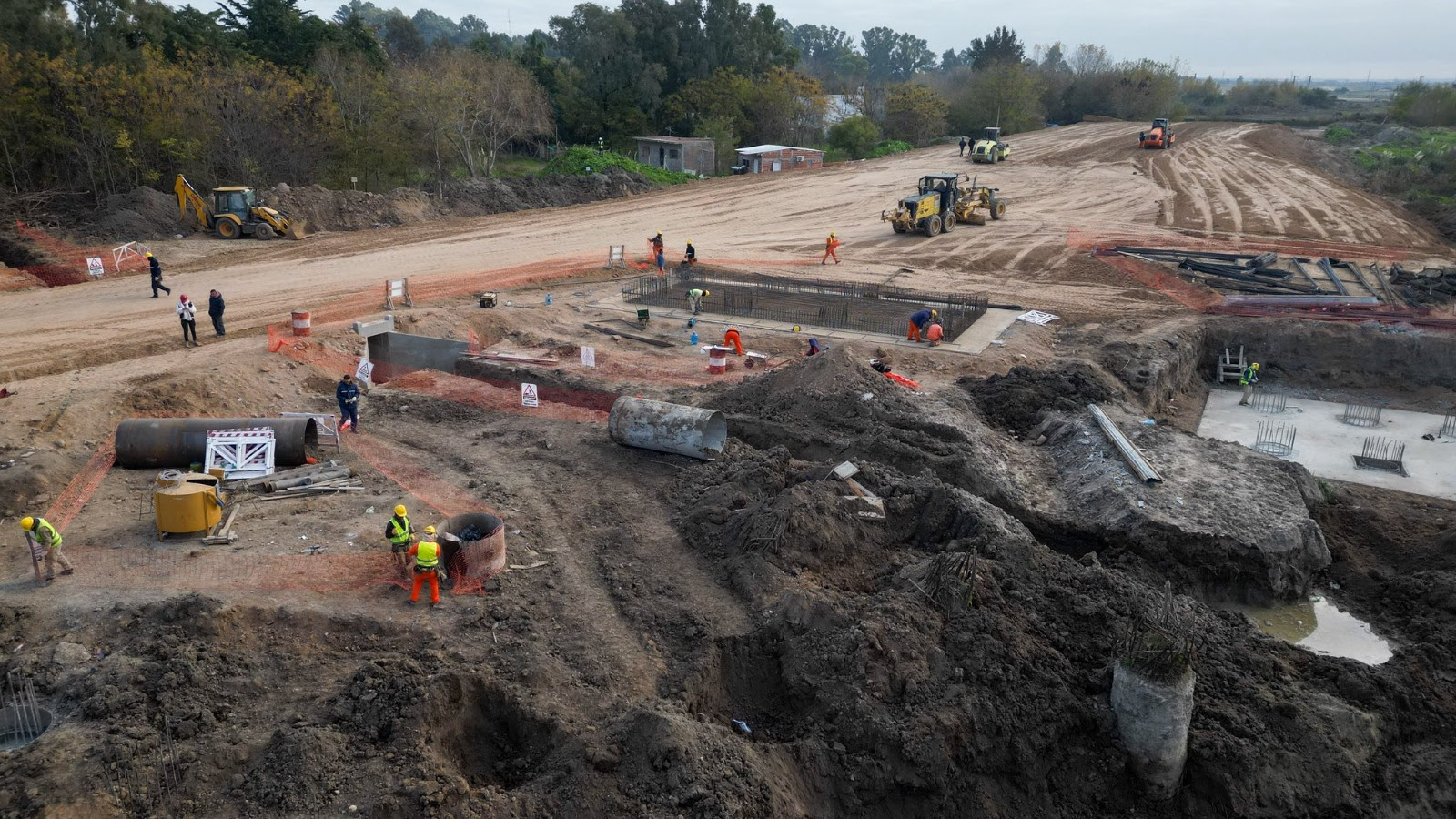 La ciudad: Avanza la obra de la bajada de la Autopista en City Bell