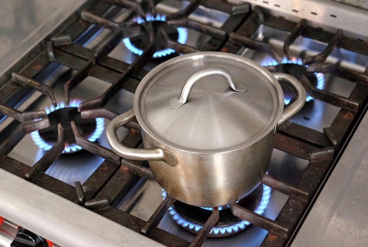 En Noviembre aumentan las tarifas de luz, gas y naftas