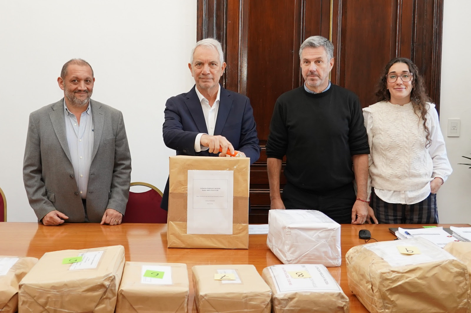 Alak encabezó la apertura de sobres para la reconstrucción del Parque Saavedra