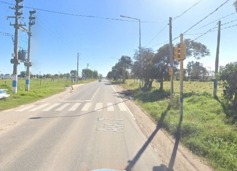 Son pocos y cero control: El semáforo menos respetado de Villa Elvira