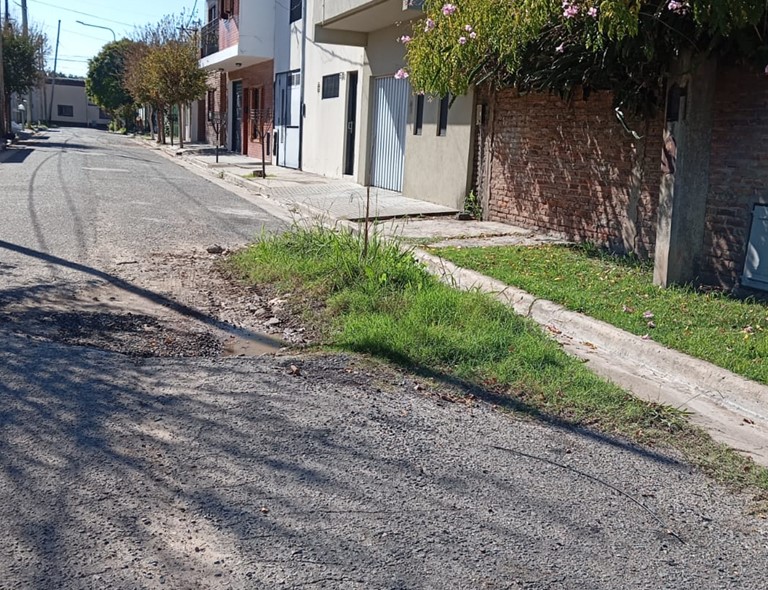 Una calle del casco que espera más de dos años ser arreglada