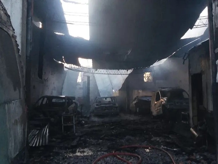 Incendio en un taller mecánico en Tolosa