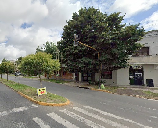 Avenida 1 entre 77 bis y 78: Llevan meses a oscuras e infinidad de pedidos no respondidos