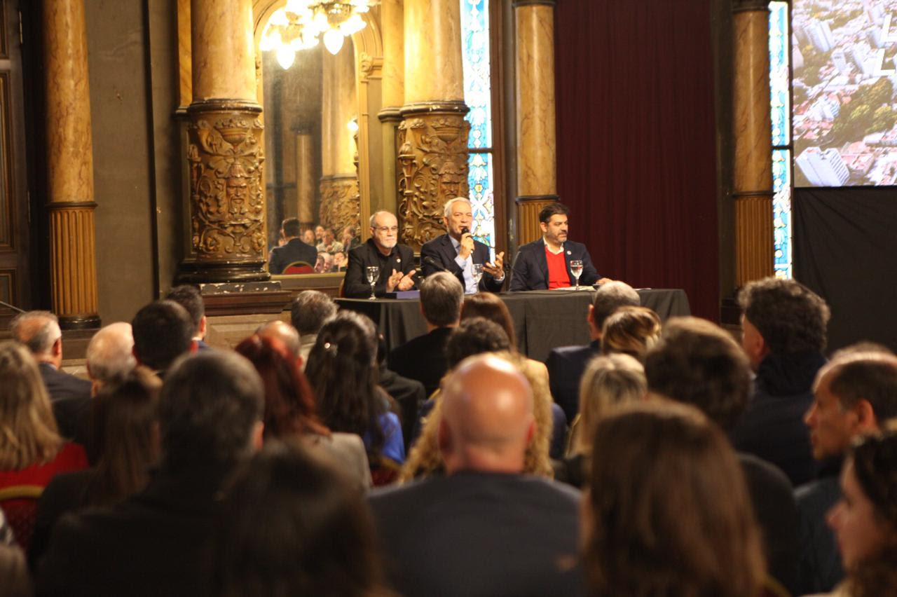 El Ejecutivo municipal introduce más cambios al COU: Limita barrios privados y edificios en la ciudad