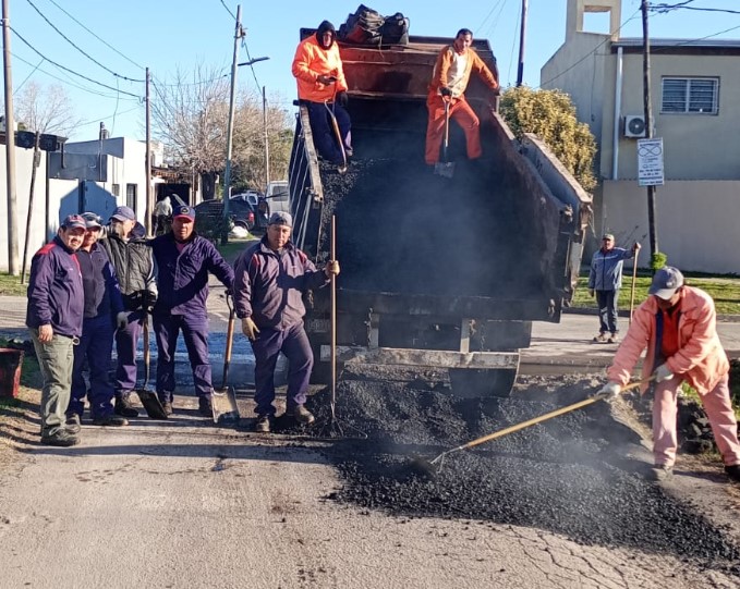 Hasta el bacheo del lunes costaba transitar por 28 y 79