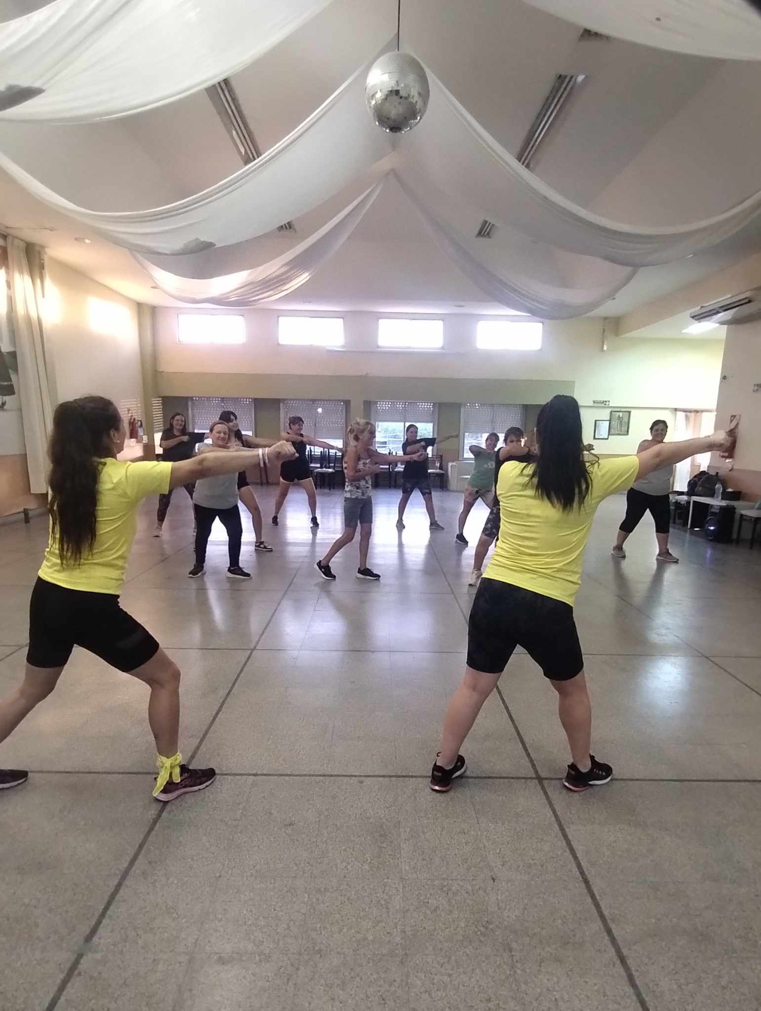 Dos por uno Junio y Julio para empezar Zumba