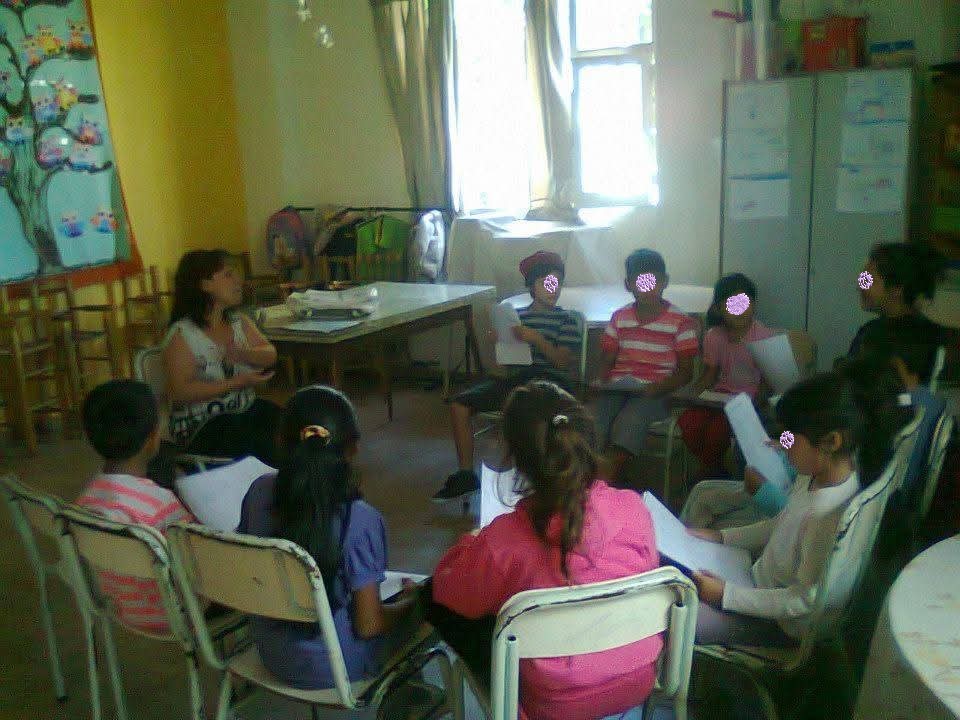 Vecina da clases, hace rifas y hasta una colecta para poder publicar su libro de poemas