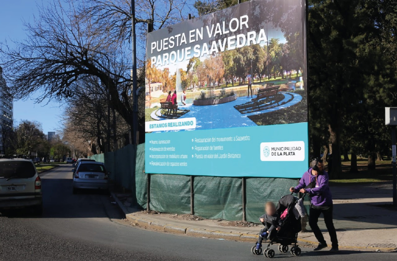 Reubicarán a los puesteros que se quieran adherir: Comenzó la renovación del Parque Saavedra