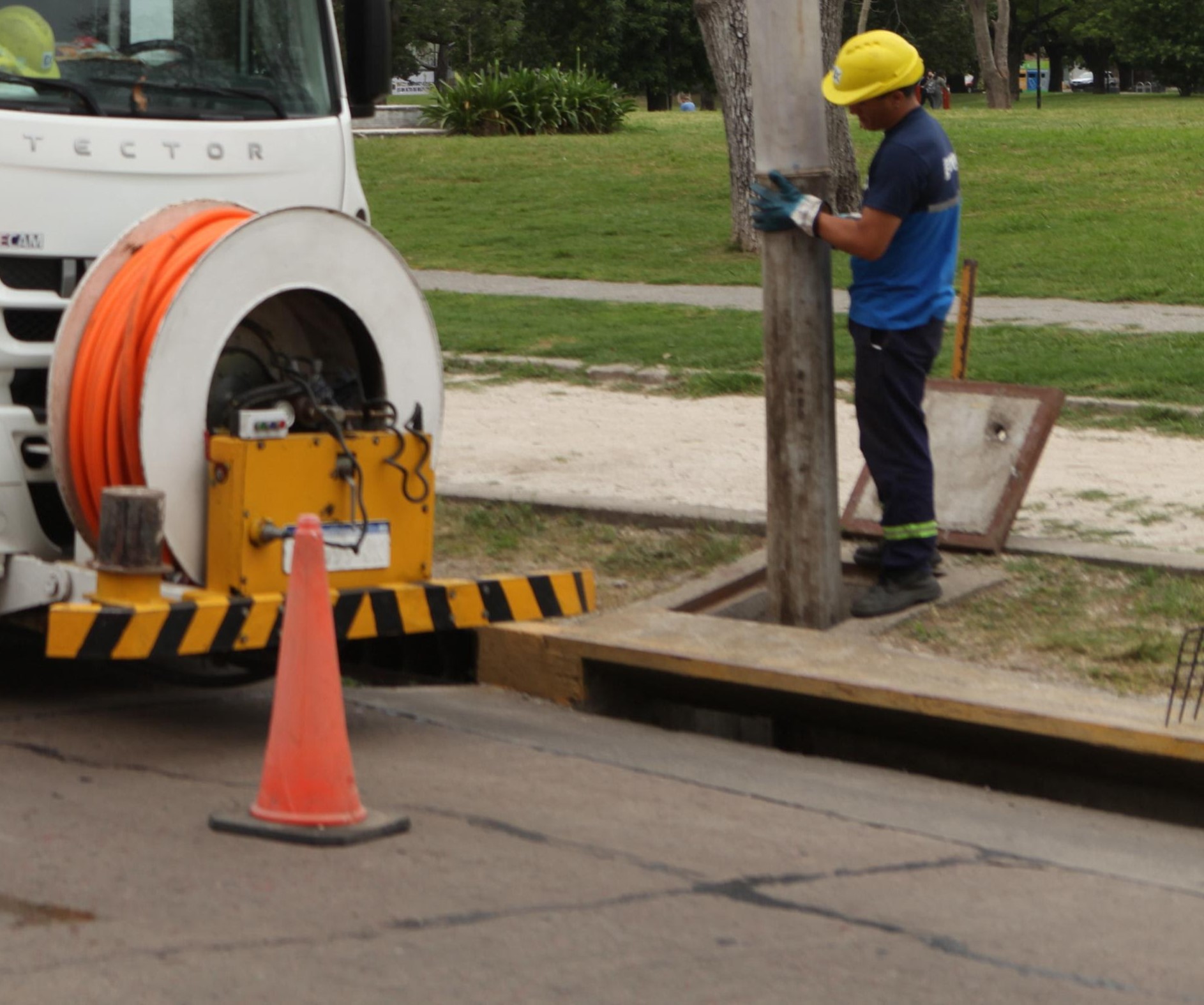 La Ciudad: La Municipalidad reconstruye una calle y adecúa sumideros en 11 y 47