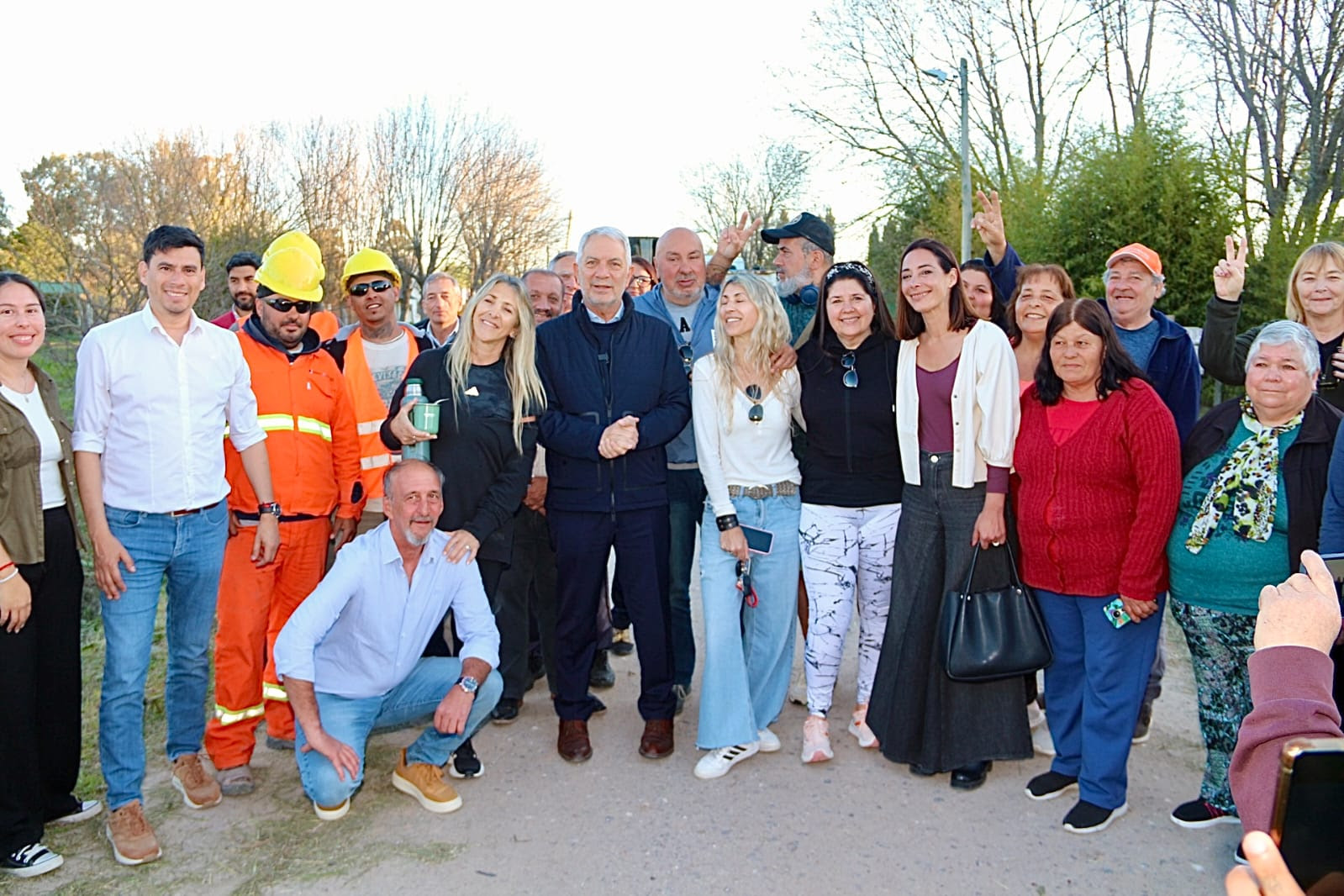 El Municipio comenzó las obras en La Hermosura con la presencia de Julio Alak