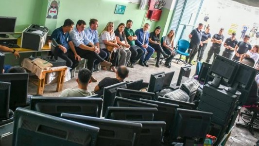 A través de un programa: Presos de la U9 repararon computadoras que fueron donadas