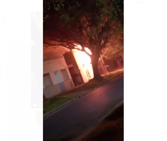 Se incendió una casa cerca de Barrio PAMI