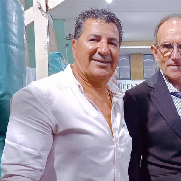 Reunión en Circunvalación para distinguir a su presidente
