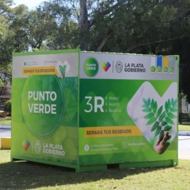 Quejas de ambientalistas por el retiro del puesto verde de Plaza Matheu