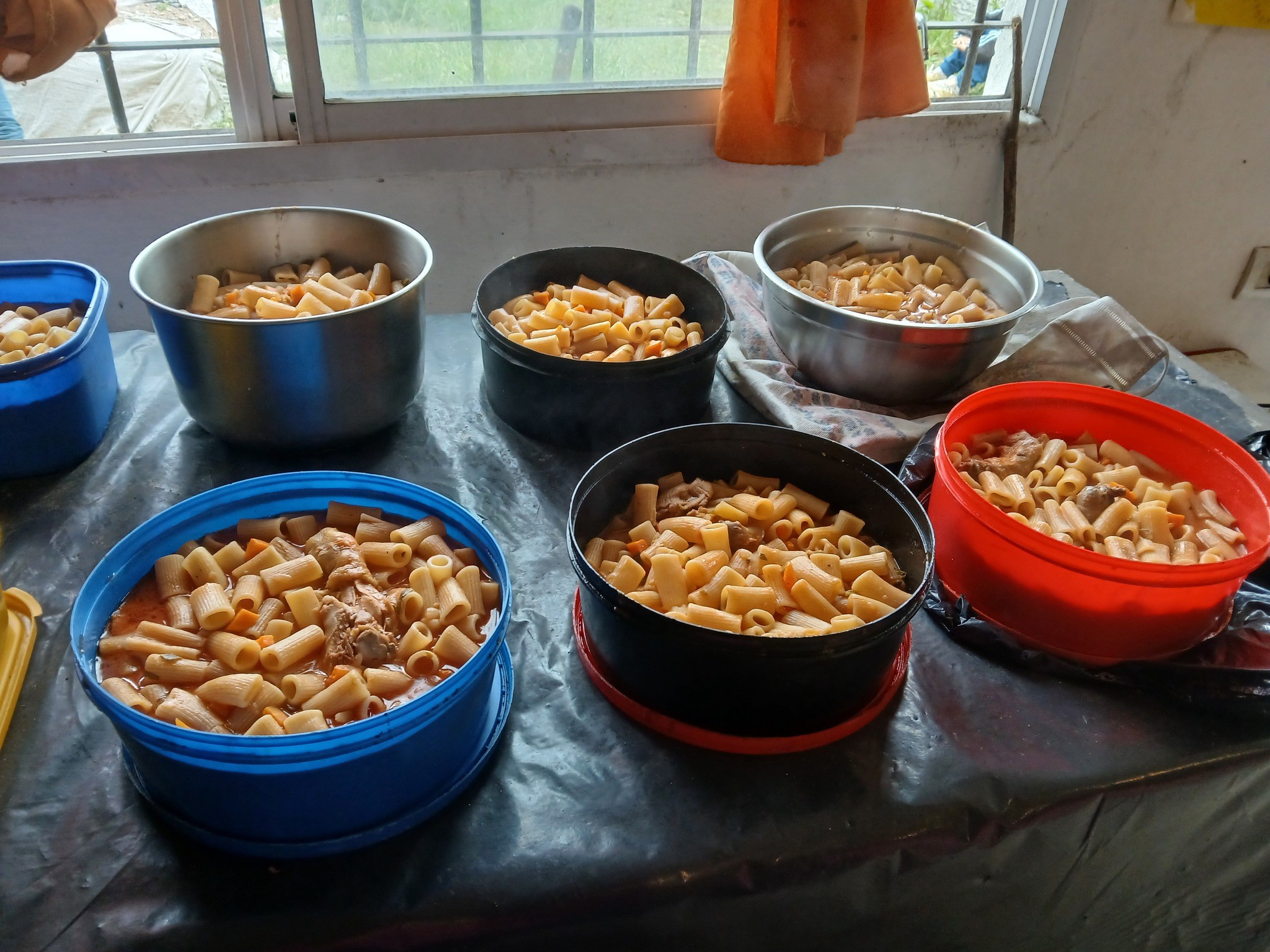 Renacer en Villa Elvira asiste vecinos y necesita del apoyo de los que puedan hacer donaciones