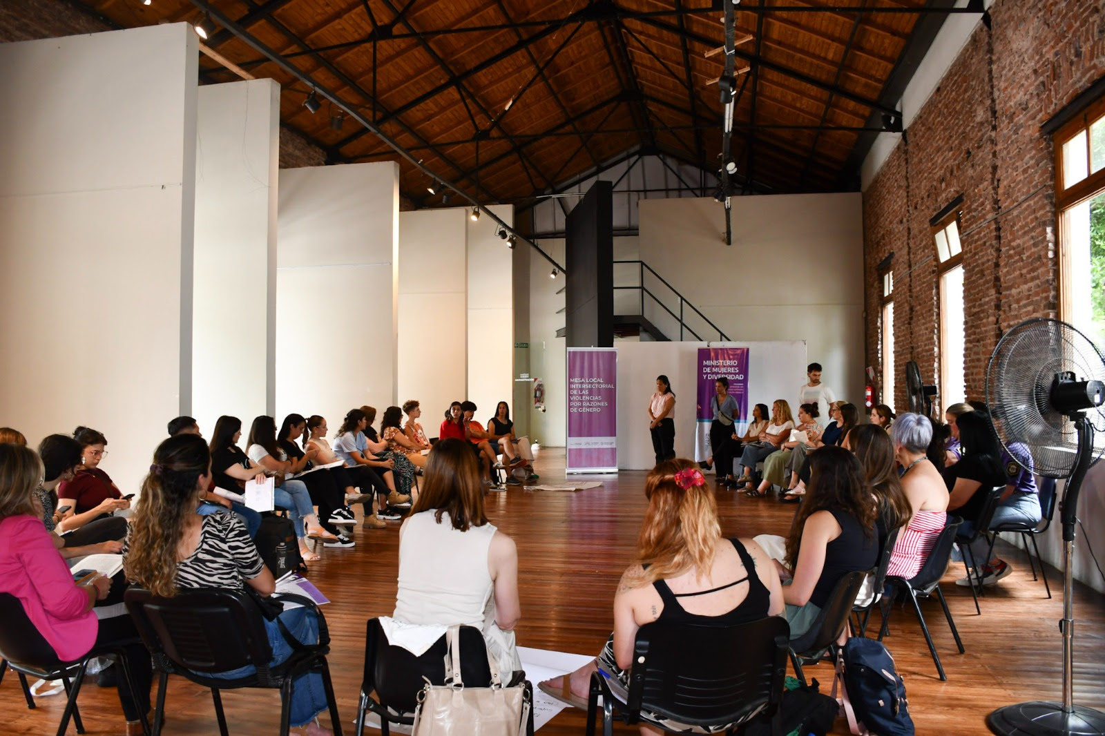 Talleres y encuentros territoriales para temas de género