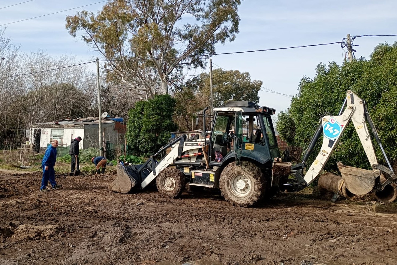 Cambiaron cruce de calle, el agua se retiró y la 90 vuelve a ser transitable