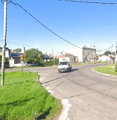 Golpearon para robarle a una jubilada en la zona del Día de calle 80